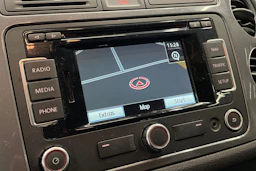 valkoinen Volkswagen Tiguan 2015 kuva 19.