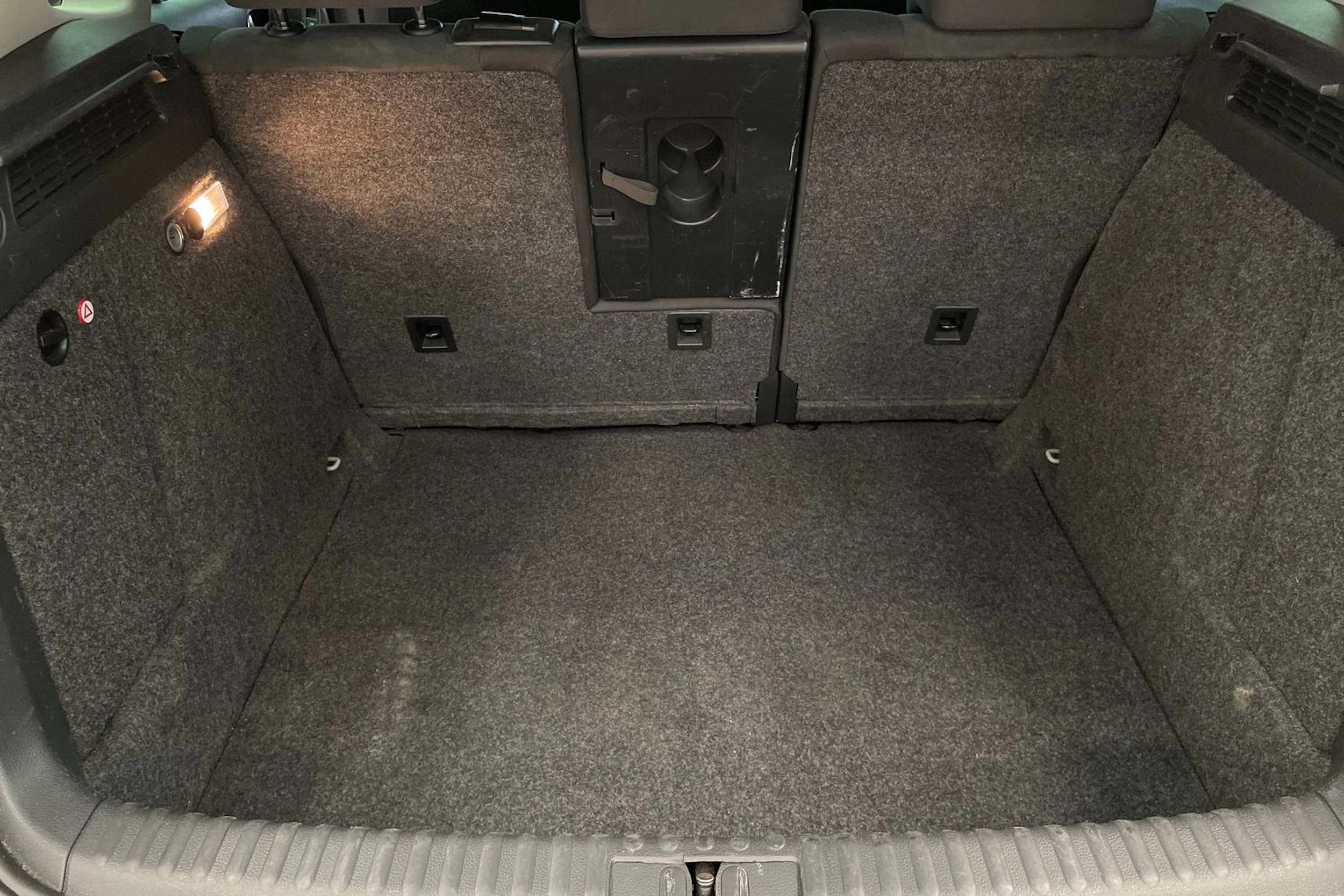 valkoinen Volkswagen Tiguan 2015 kuva 21.