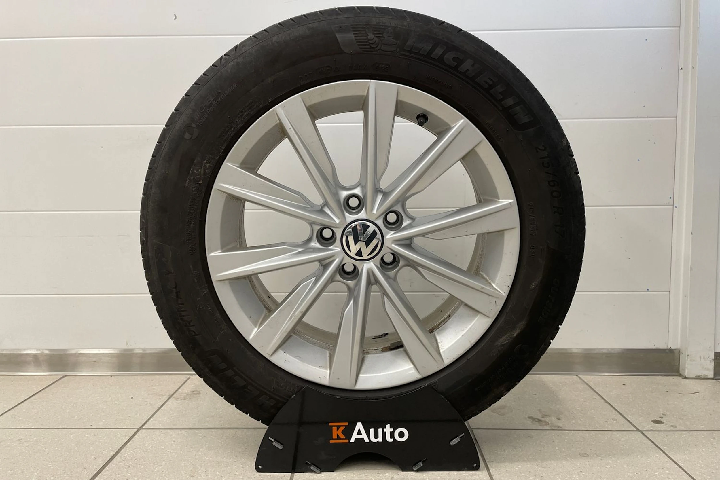 valkoinen Volkswagen Tiguan 2015 kuva 23.