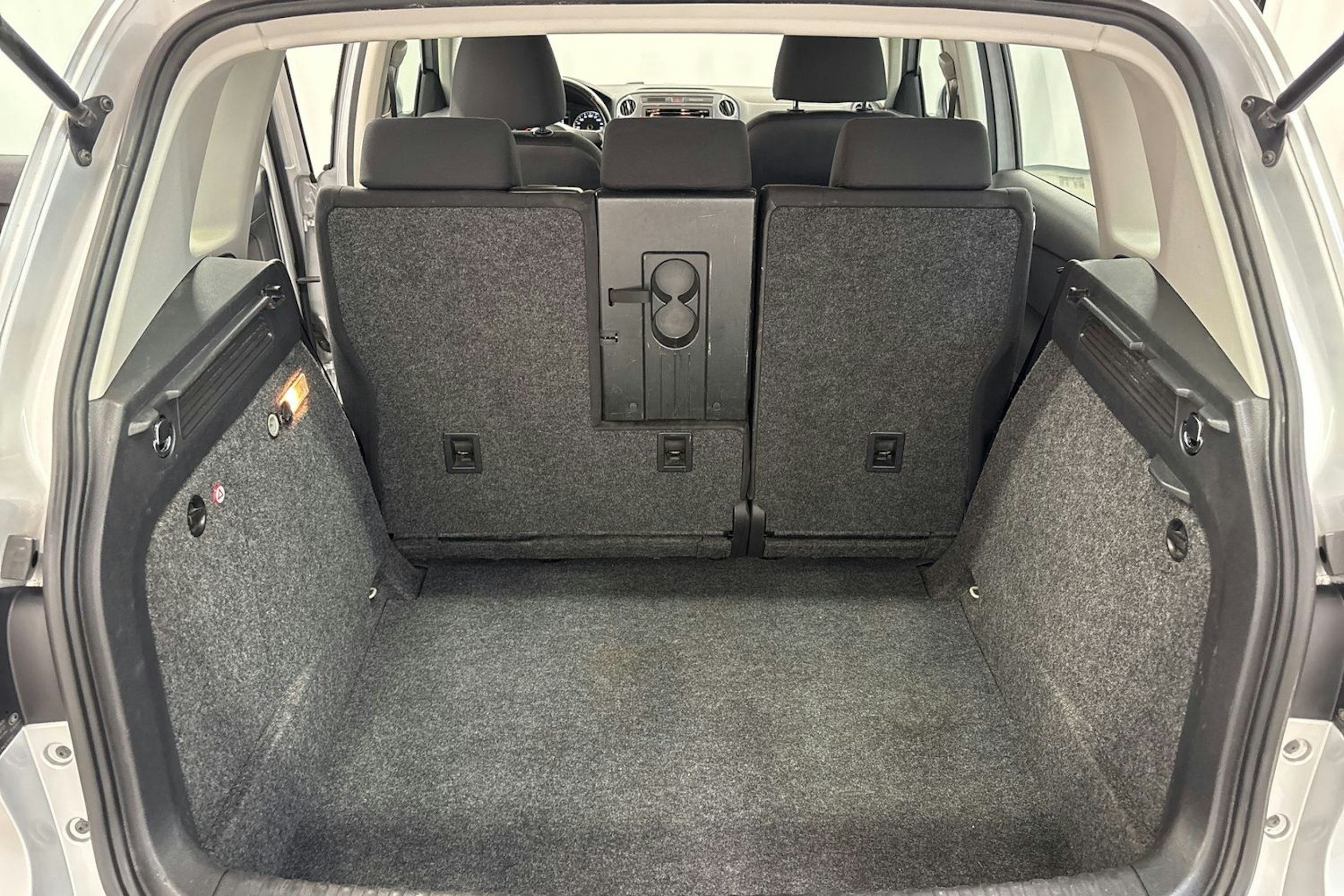 met. hopea Volkswagen Tiguan 2015 kuva 12.