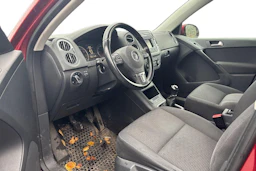 punainen Volkswagen Tiguan 2015 kuva 3.