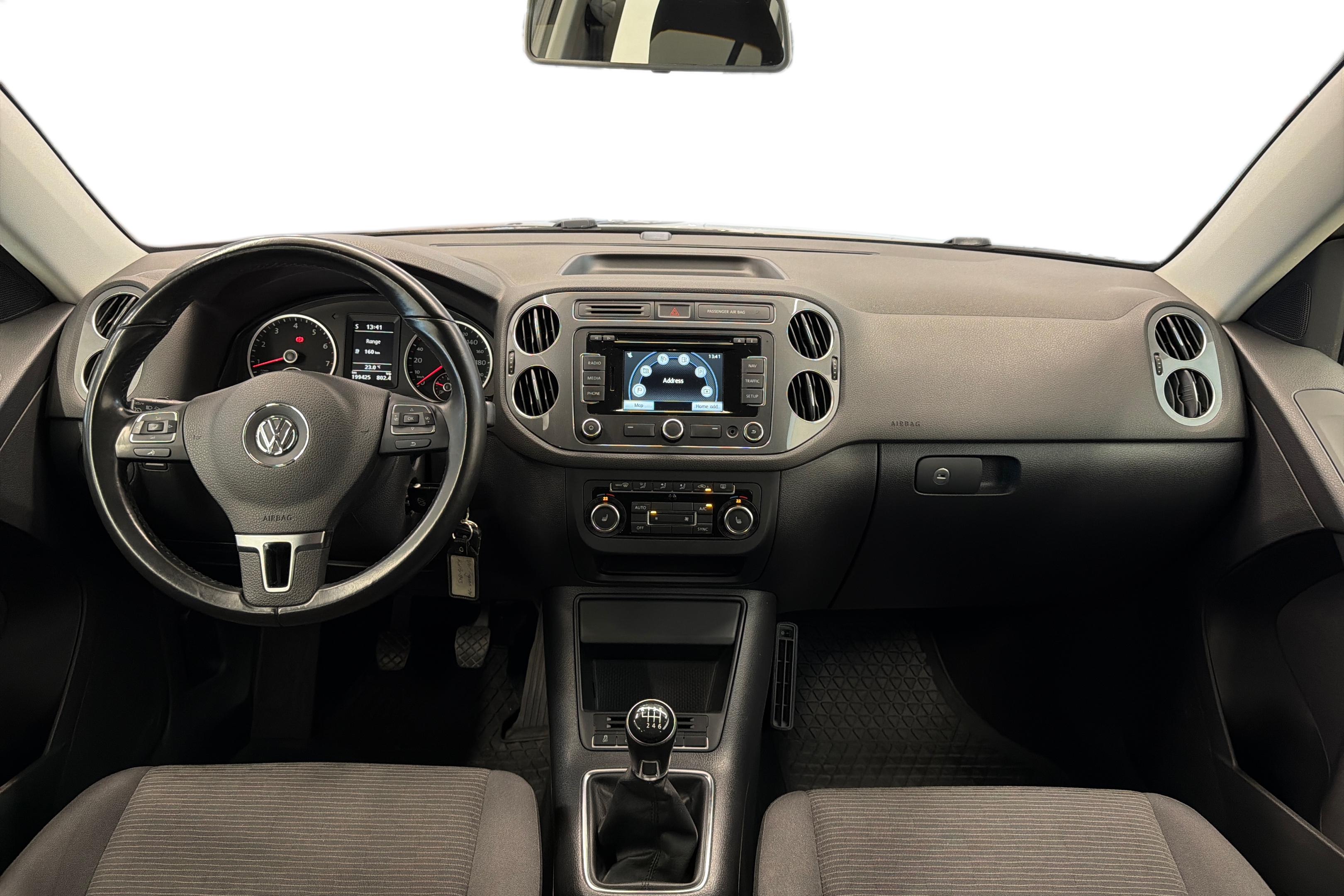 Volkswagen Tiguan 2015, photo 7/25
