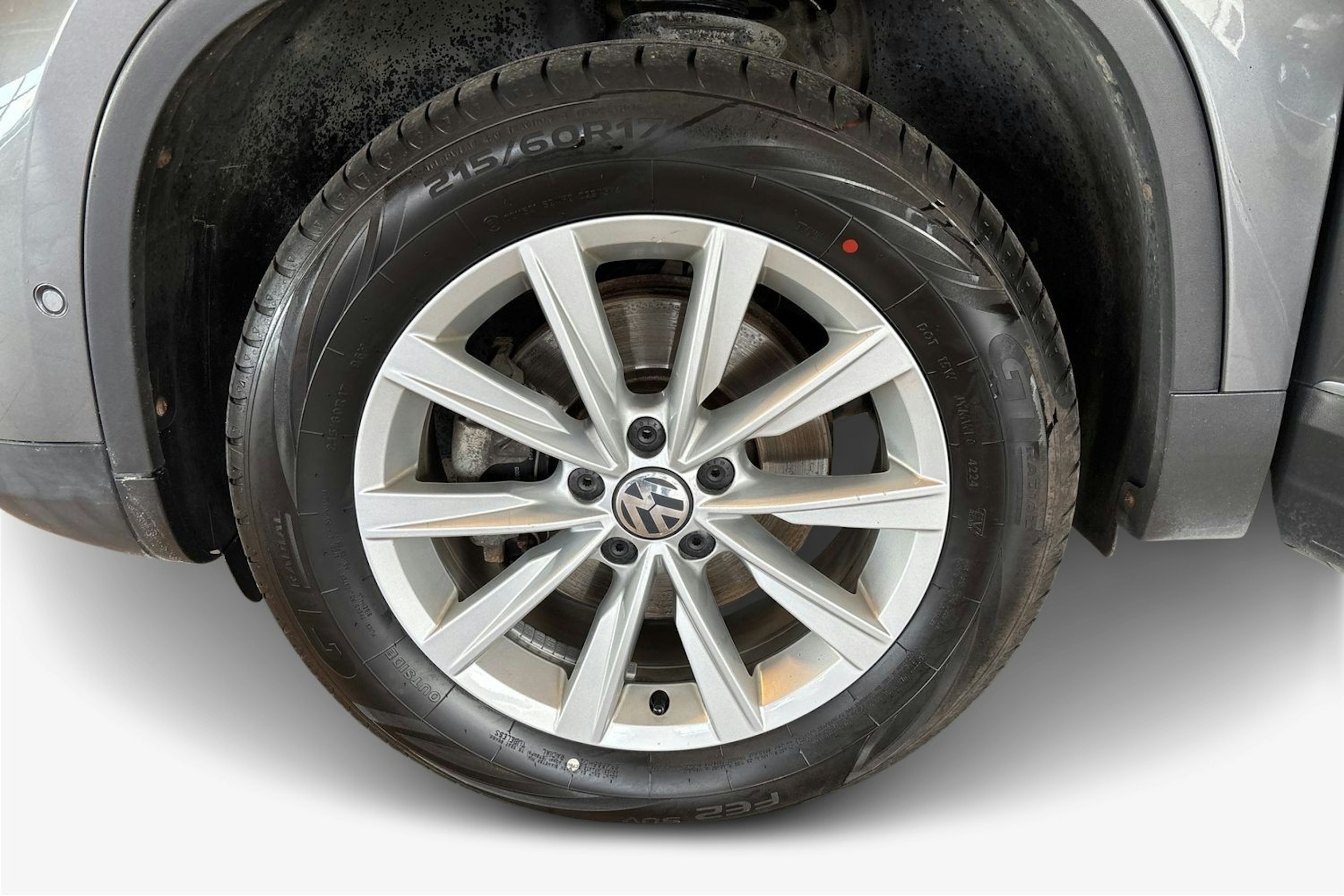Harmaa Volkswagen Tiguan 2015 kuva 9.