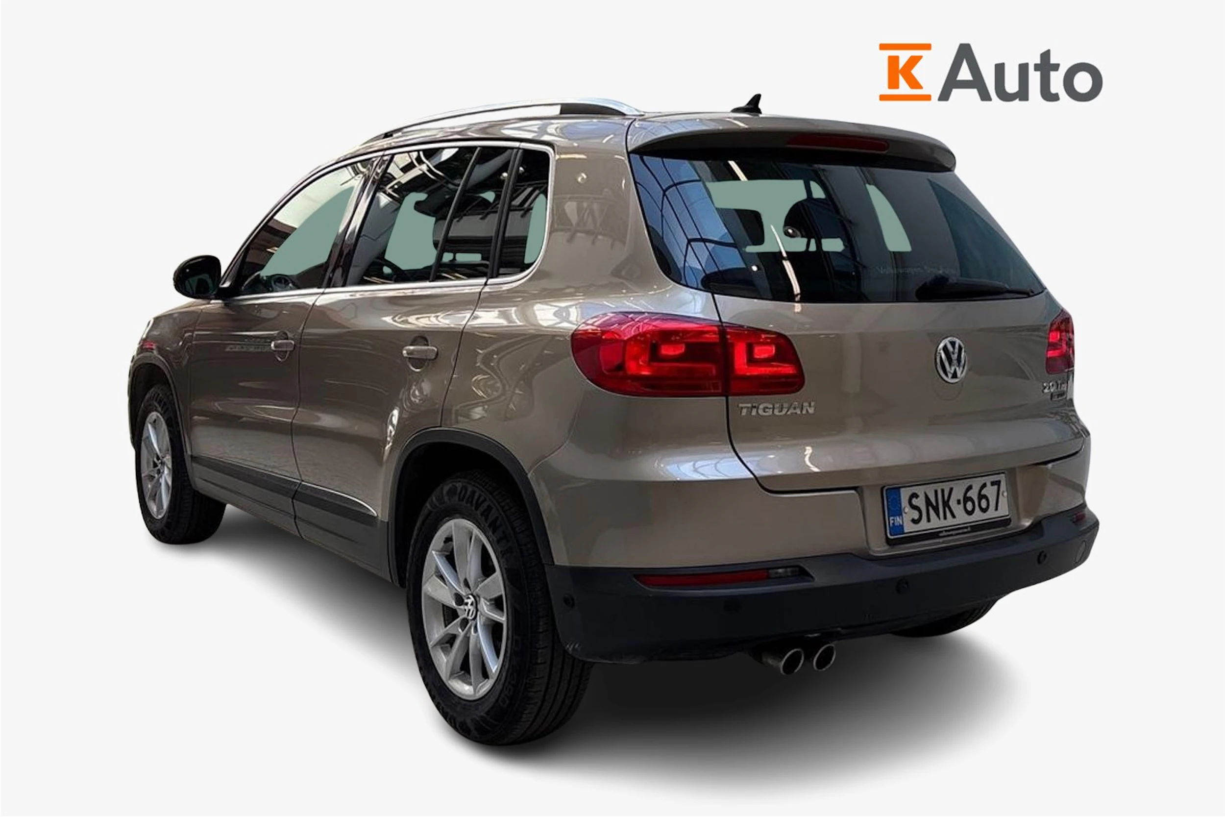 ruskea (beige) Volkswagen Tiguan 2015 kuva 2.