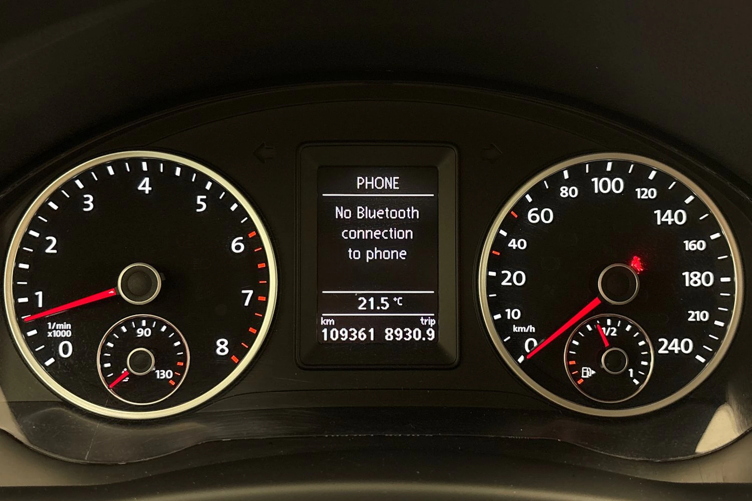 met. ruskea (beige) Volkswagen Tiguan 2015 kuva 16.