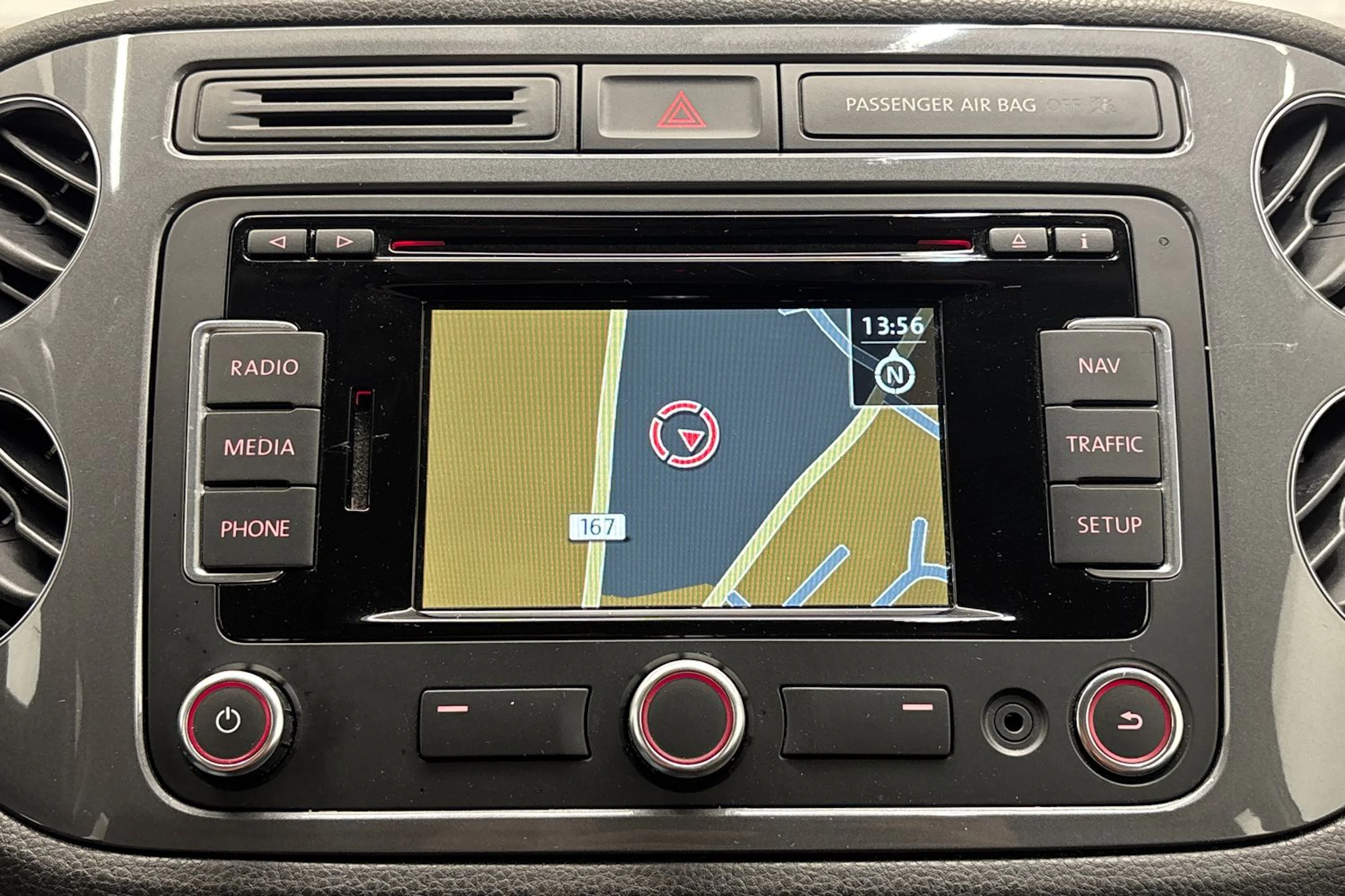 met. ruskea (beige) Volkswagen Tiguan 2015 kuva 18.