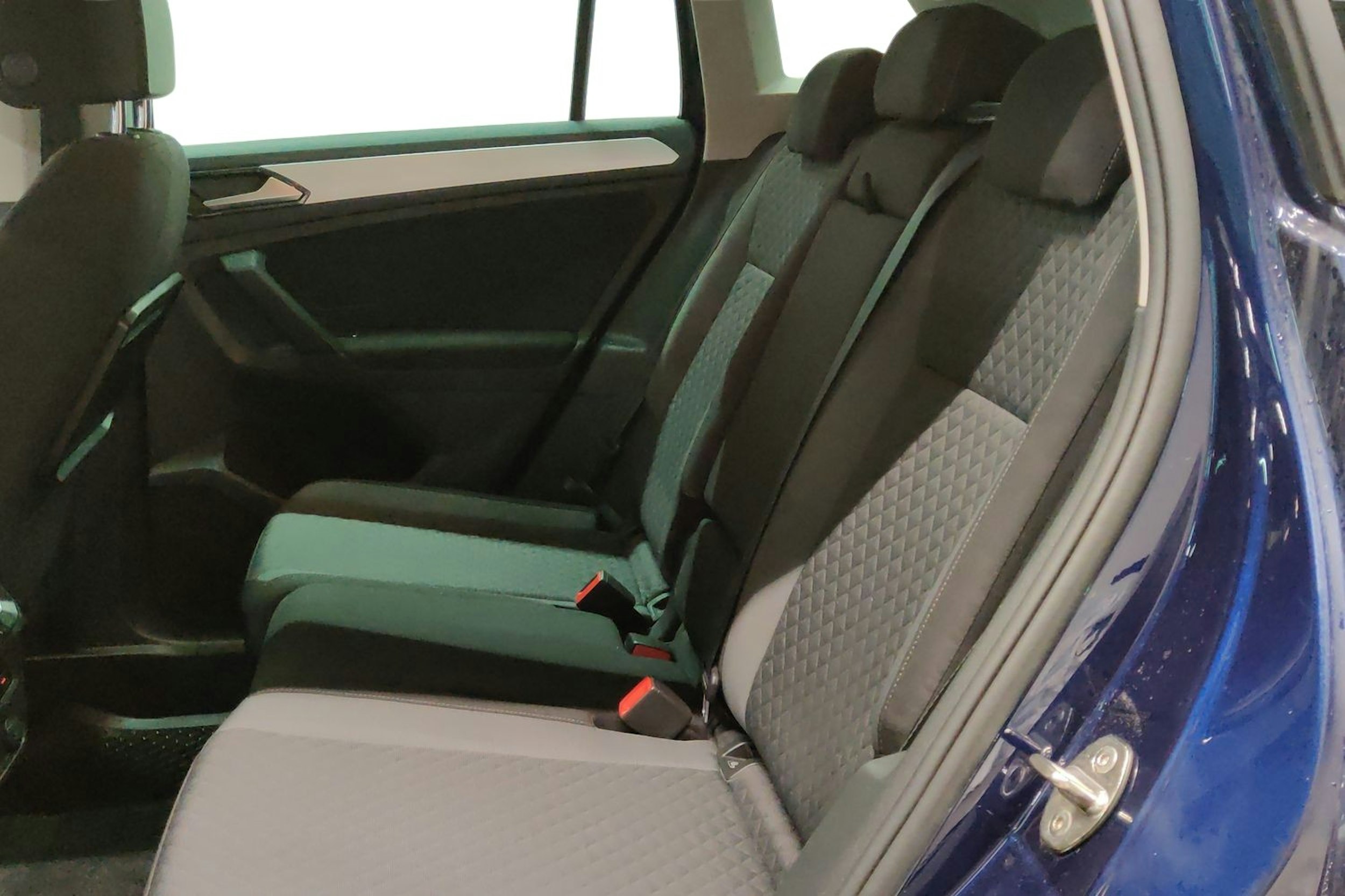Sininen Volkswagen Tiguan 2016 kuva 10.