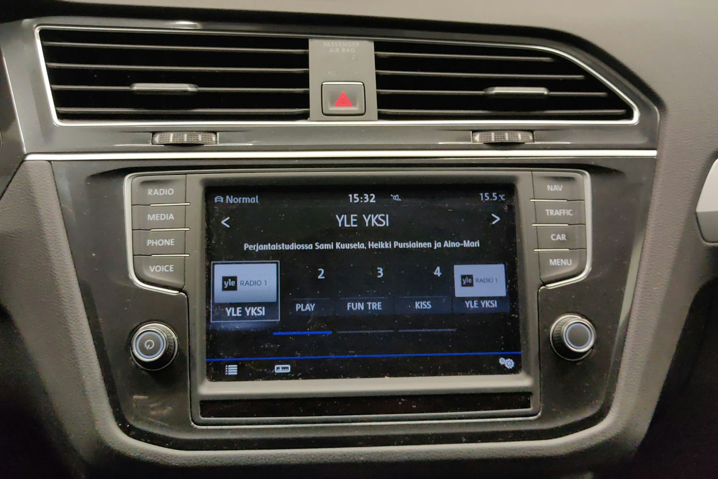 Sininen Volkswagen Tiguan 2016 kuva 17.