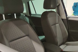 Sininen Volkswagen Tiguan 2016 kuva 20.