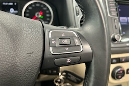 punainen Volkswagen Tiguan 2016 kuva 13.