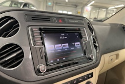 punainen Volkswagen Tiguan 2016 kuva 16.