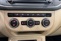 punainen Volkswagen Tiguan 2016 kuva 21.