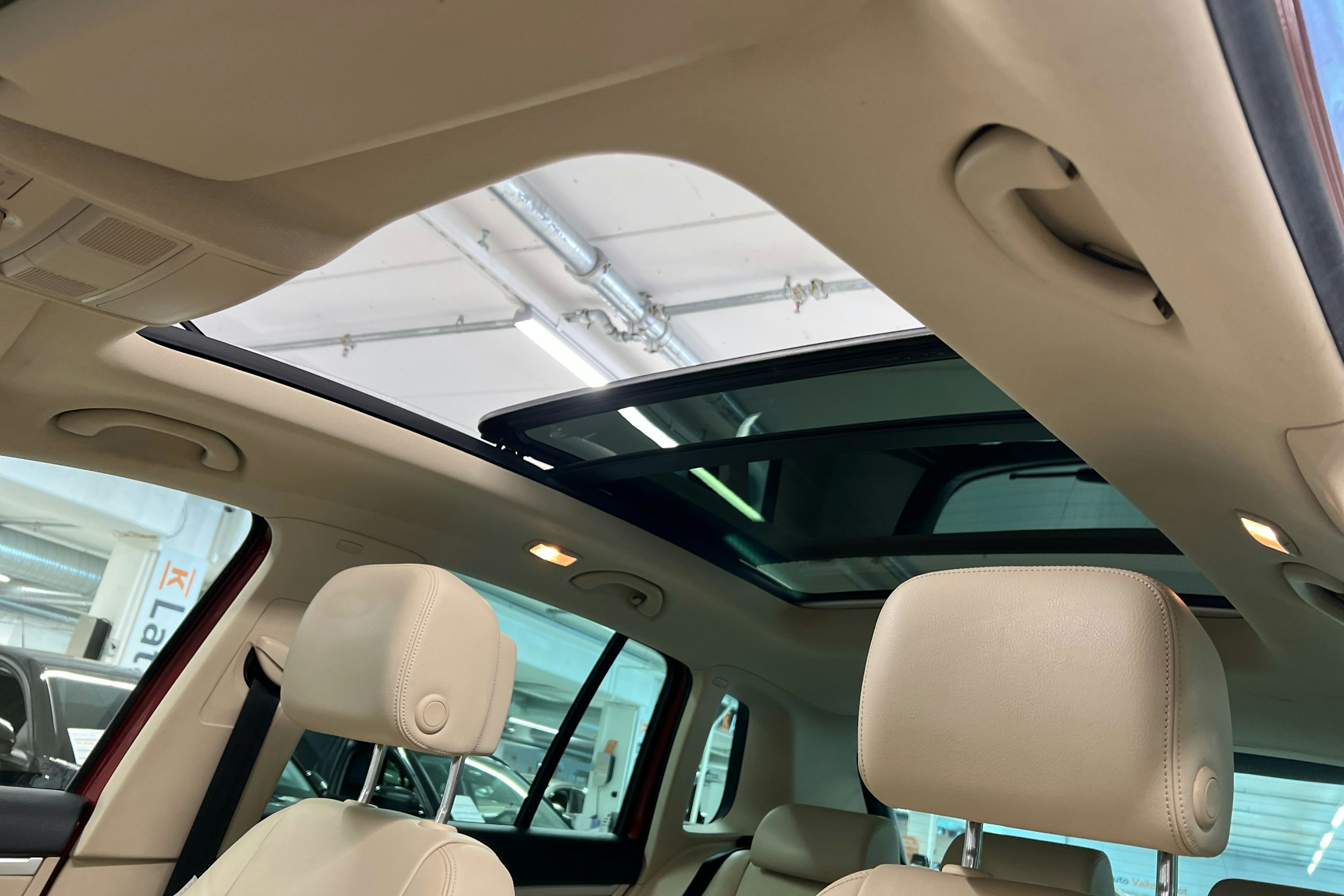punainen Volkswagen Tiguan 2016 kuva 25.