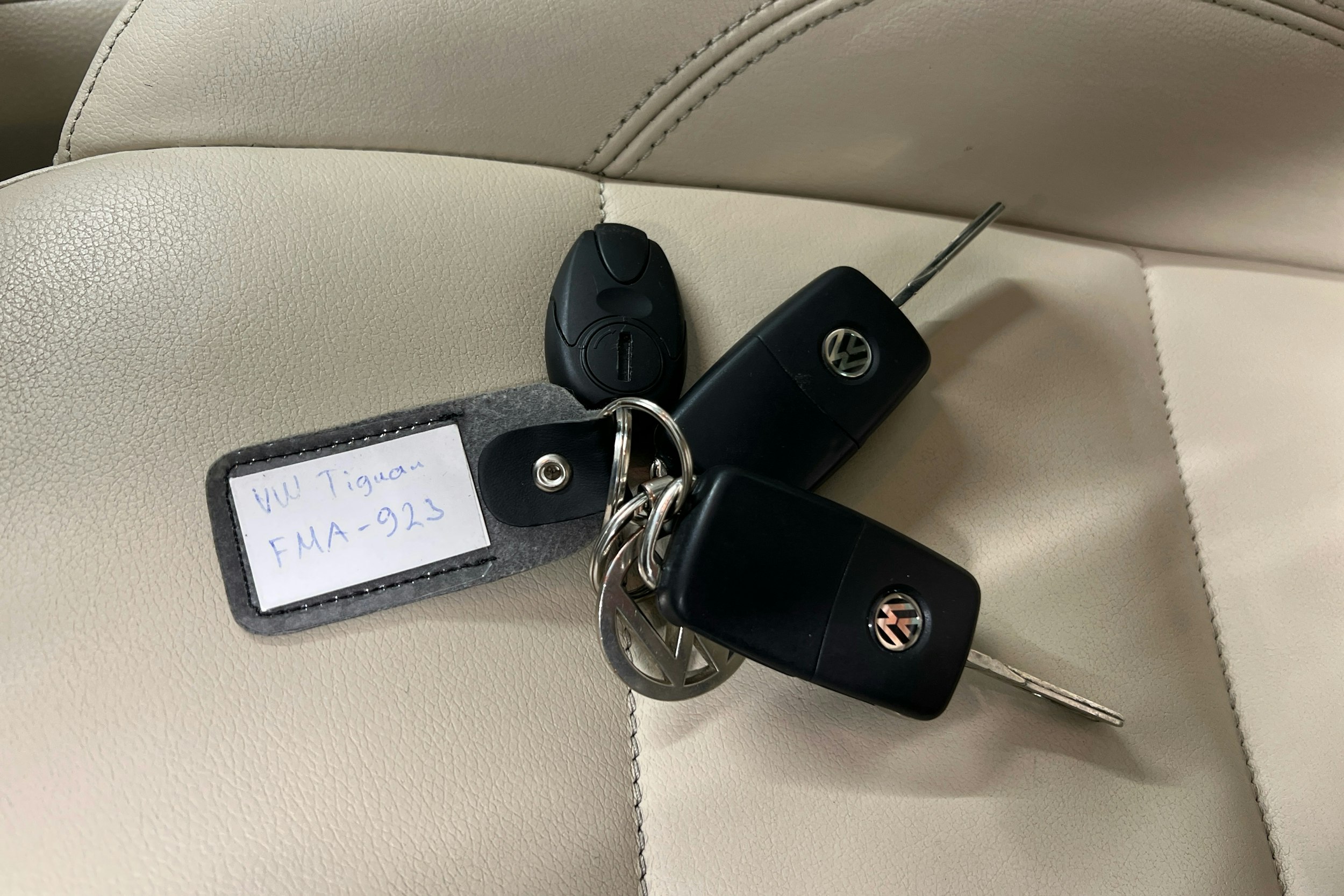 punainen Volkswagen Tiguan 2016 kuva 32.