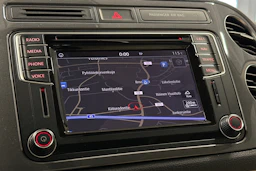 valkoinen Volkswagen Tiguan 2016 kuva 20.