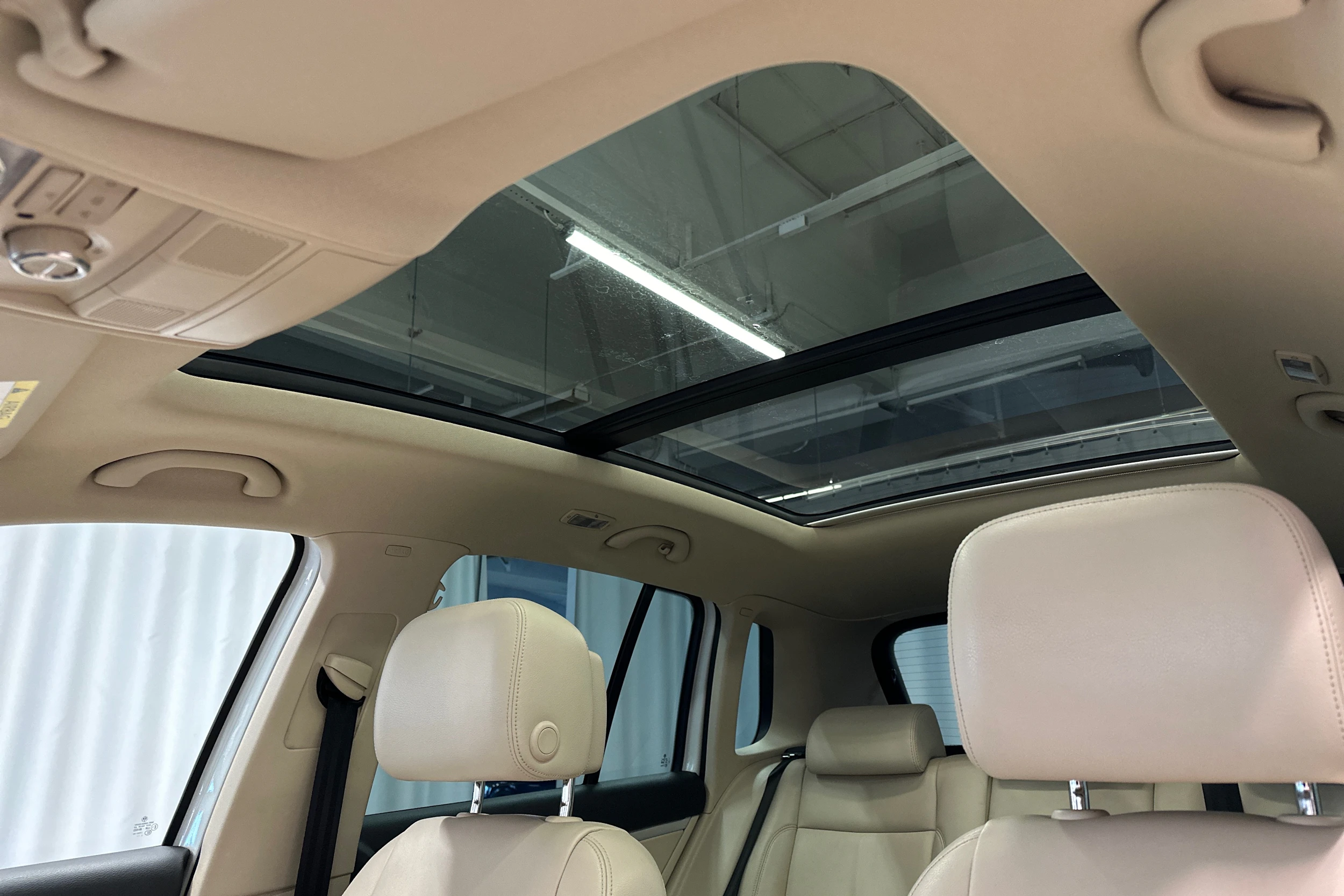valkoinen Volkswagen Tiguan 2016 kuva 24.