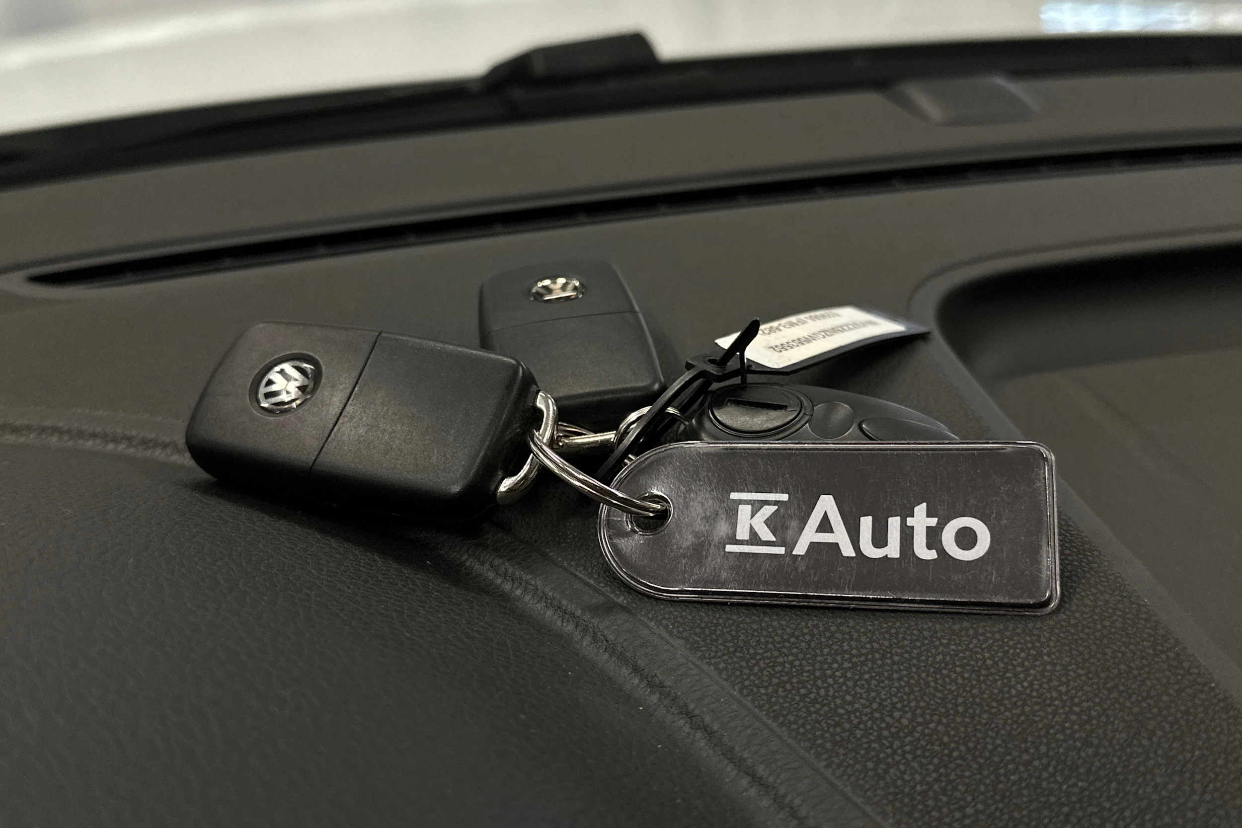valkoinen Volkswagen Tiguan 2016 kuva 25.
