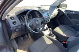 harmaa Volkswagen Tiguan 2016 kuva 3.