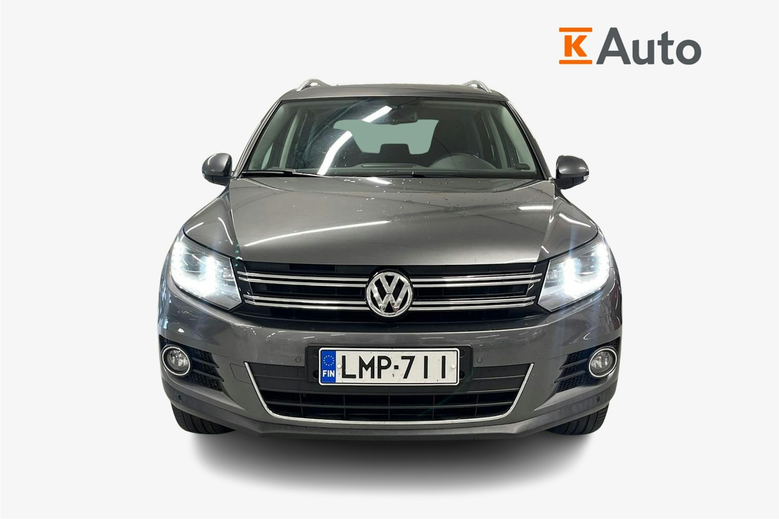 Harmaa Volkswagen Tiguan 2016 kuva 5.
