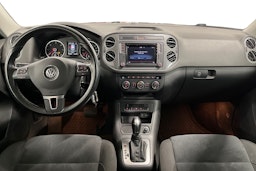 Harmaa Volkswagen Tiguan 2016 kuva 9.