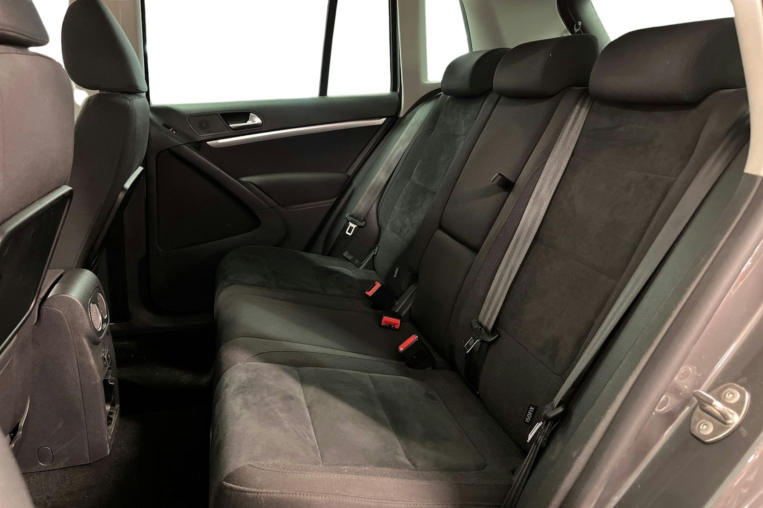 Harmaa Volkswagen Tiguan 2016 kuva 10.