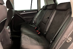 Harmaa Volkswagen Tiguan 2016 kuva 10.