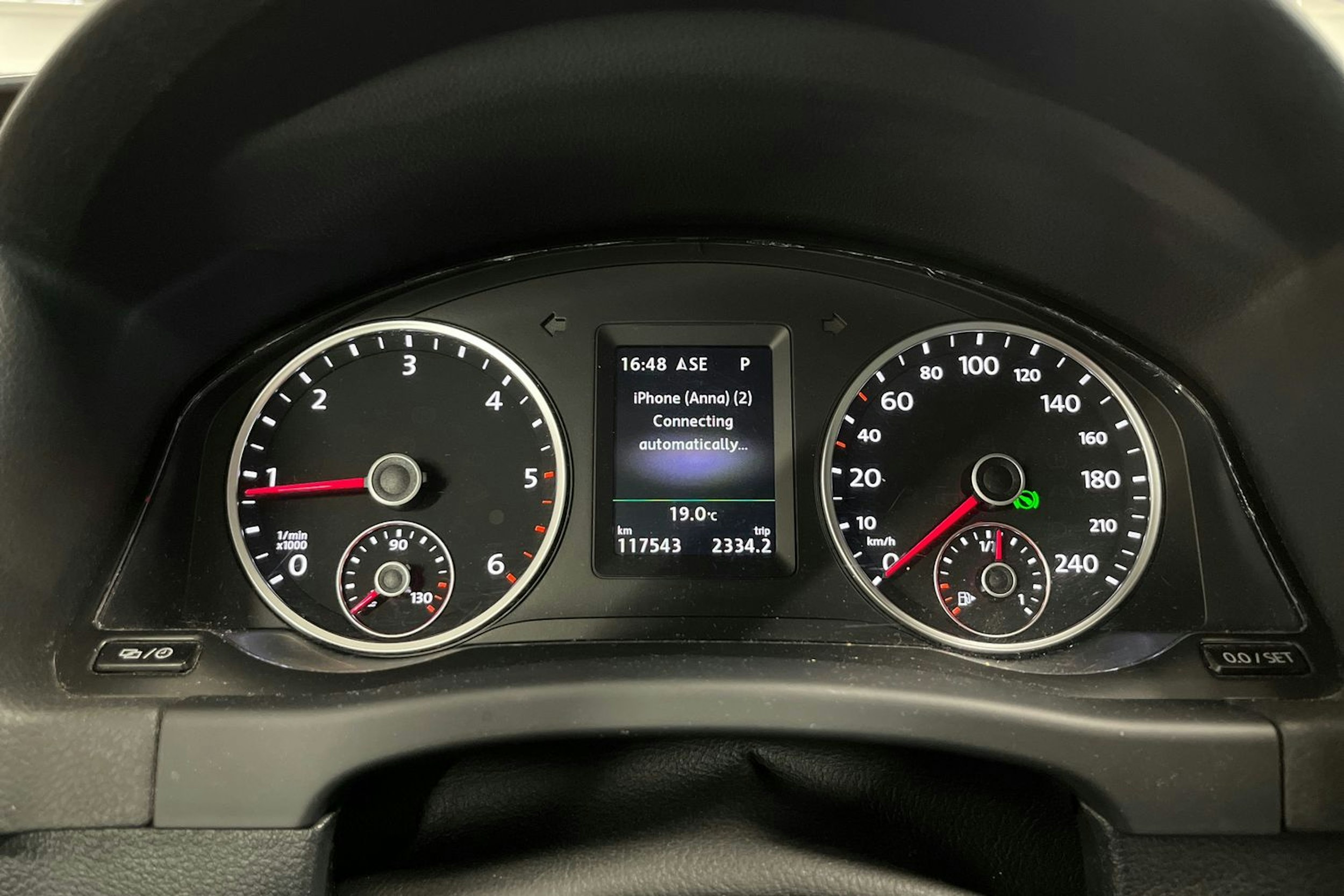 Harmaa Volkswagen Tiguan 2016 kuva 19.