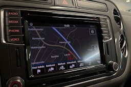 Harmaa Volkswagen Tiguan 2016 kuva 22.