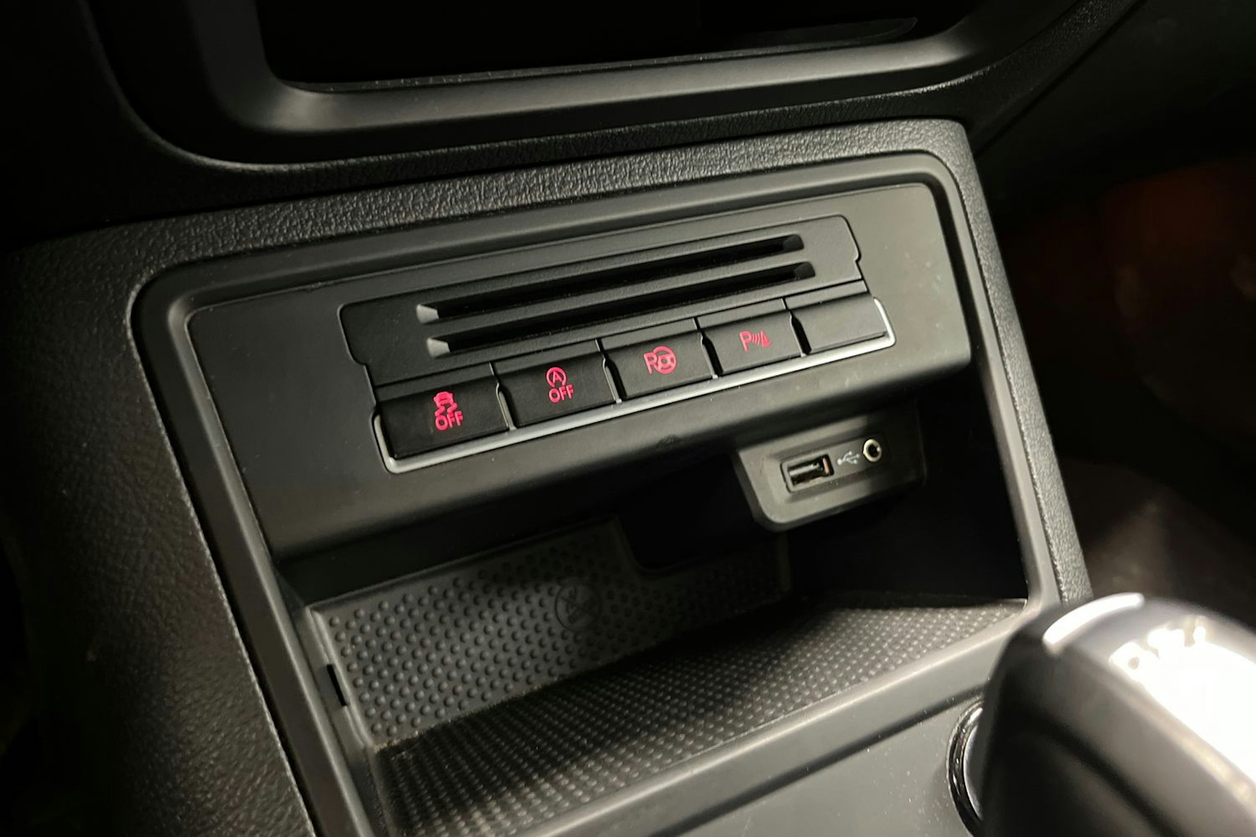 Harmaa Volkswagen Tiguan 2016 kuva 24.