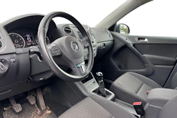 Harmaa Volkswagen Tiguan 2016 kuva 3.