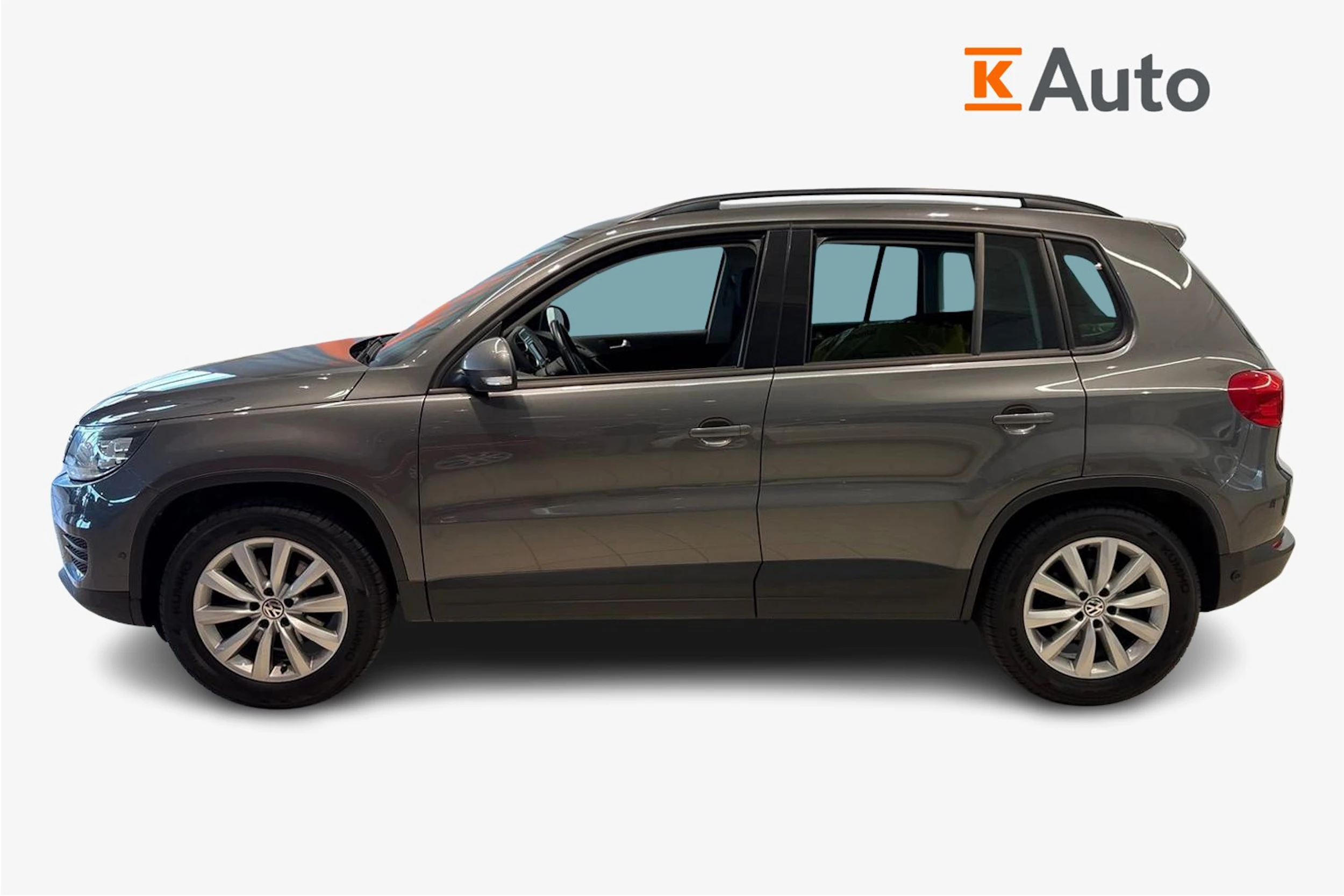 Harmaa Volkswagen Tiguan 2016 kuva 7.