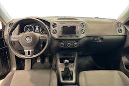 Harmaa Volkswagen Tiguan 2016 kuva 9.