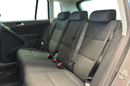 Harmaa Volkswagen Tiguan 2016 kuva 11.