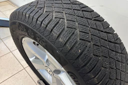 Harmaa Volkswagen Tiguan 2016 kuva 16.