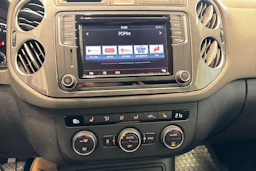 Harmaa Volkswagen Tiguan 2016 kuva 22.