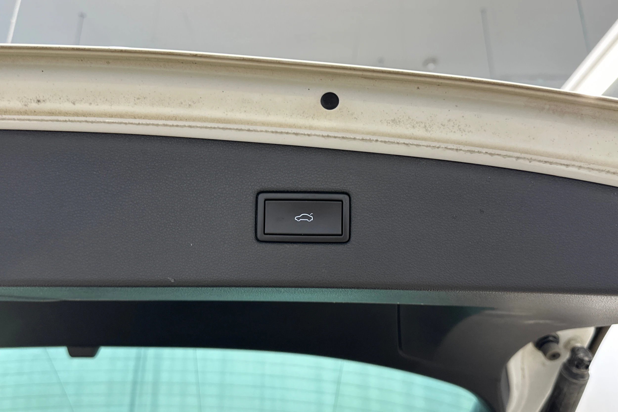 valkoinen Volkswagen Tiguan 2016 kuva 5.
