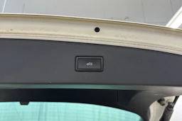 valkoinen Volkswagen Tiguan 2016 kuva 5.
