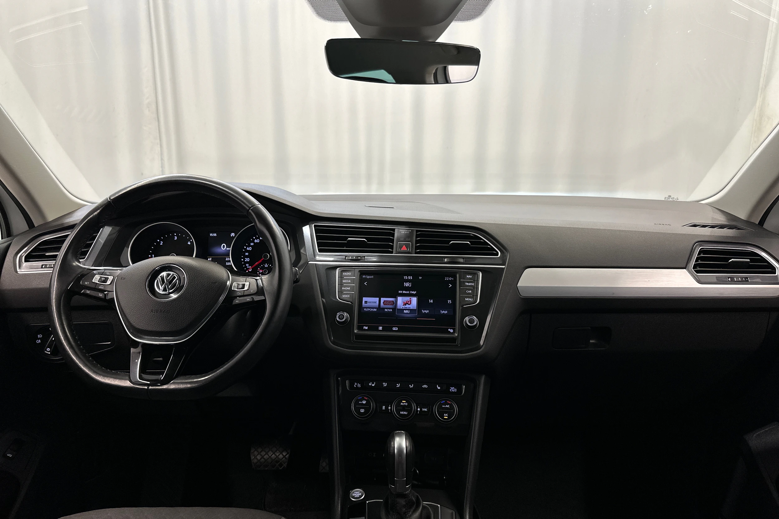 valkoinen Volkswagen Tiguan 2016 kuva 11.