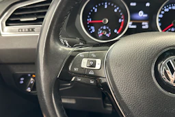 valkoinen Volkswagen Tiguan 2016 kuva 13.