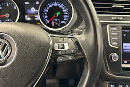 valkoinen Volkswagen Tiguan 2016 kuva 14.