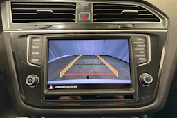 valkoinen Volkswagen Tiguan 2016 kuva 18.