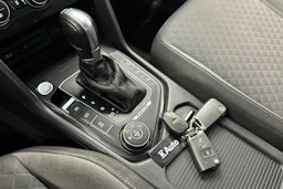 valkoinen Volkswagen Tiguan 2016 kuva 19.
