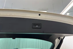 valkoinen Volkswagen Tiguan 2016 kuva 24.