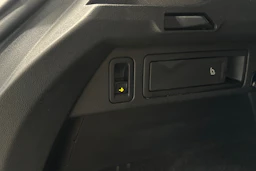 valkoinen Volkswagen Tiguan 2016 kuva 26.