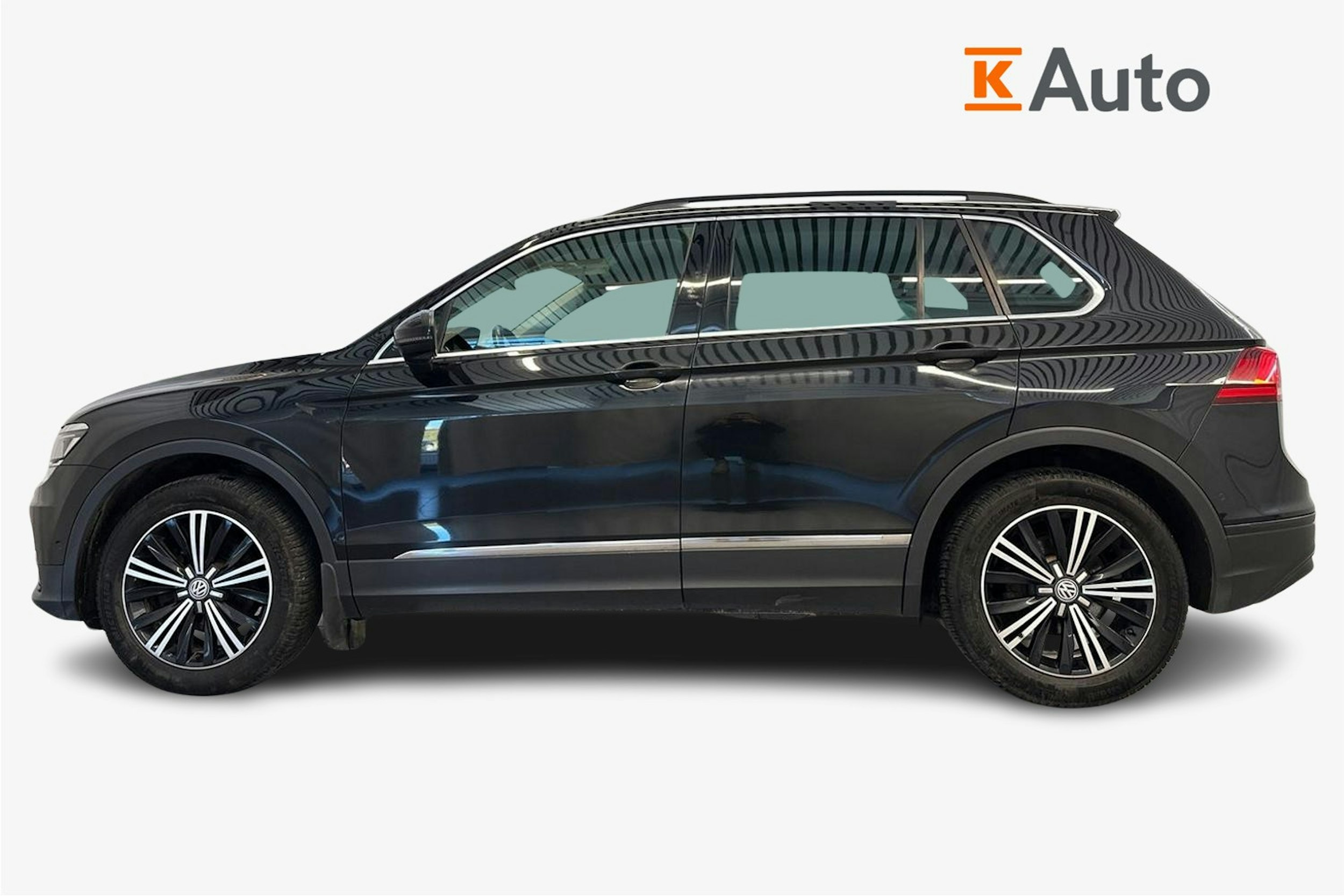 musta Volkswagen Tiguan 2016 kuva 6.
