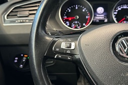 musta Volkswagen Tiguan 2016 kuva 15.