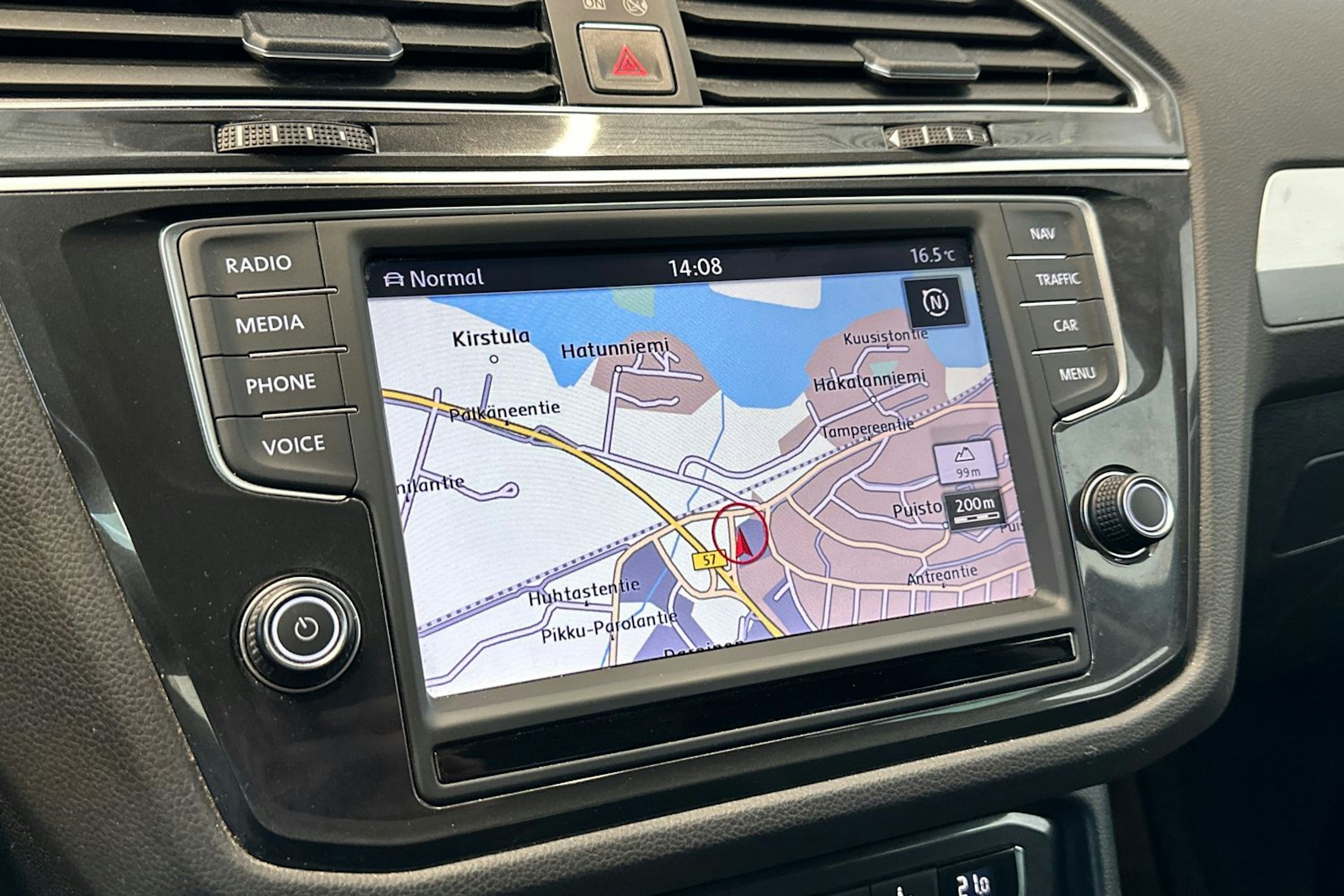 musta Volkswagen Tiguan 2016 kuva 18.