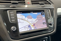 musta Volkswagen Tiguan 2016 kuva 18.