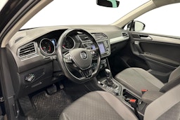 musta Volkswagen Tiguan 2016 kuva 6.