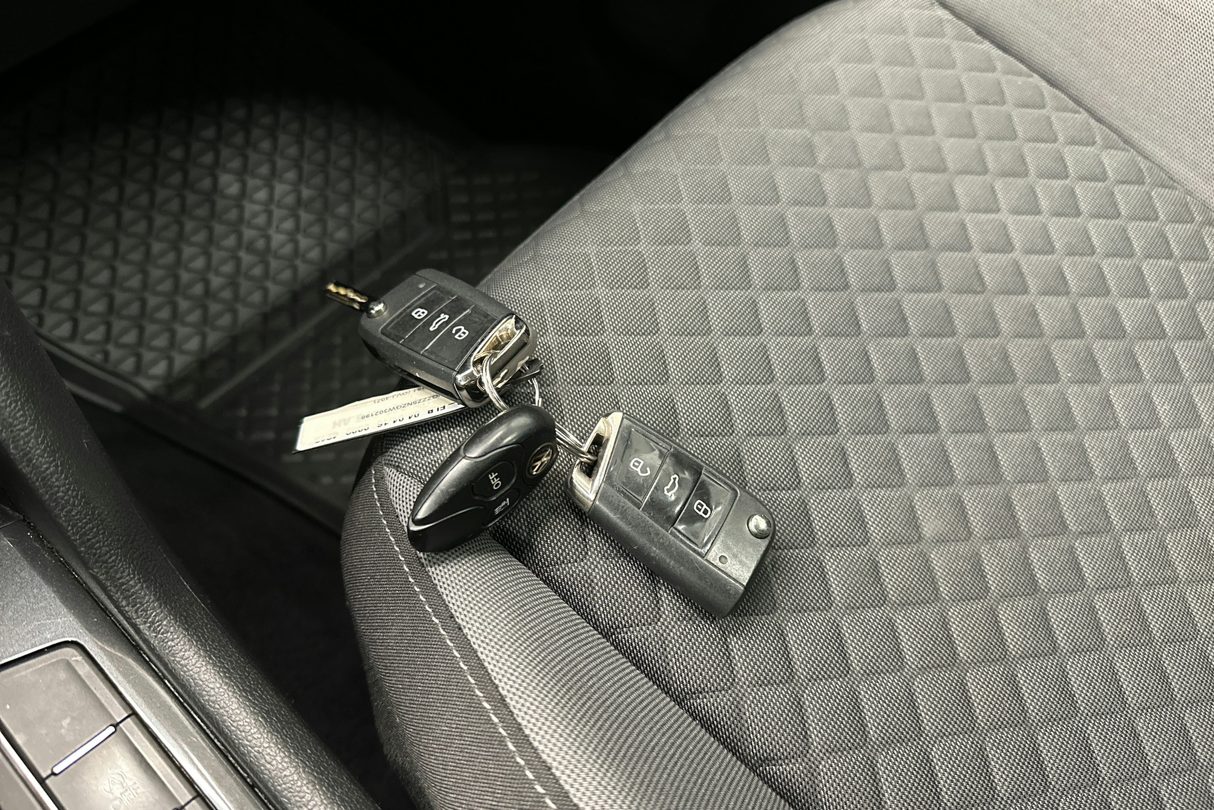 musta Volkswagen Tiguan 2016 kuva 20.